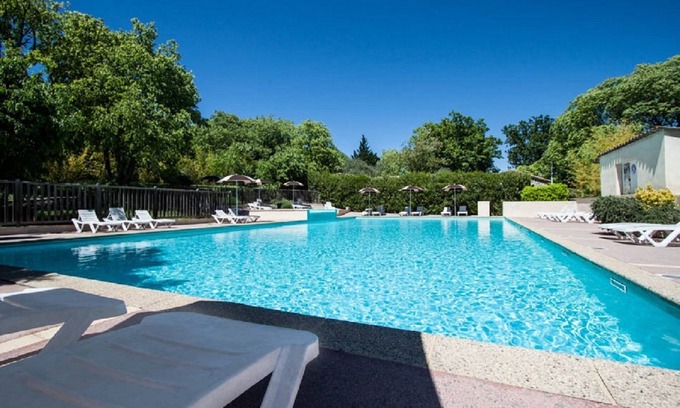 Montreal Ski Chalet | Chalet 3, la clé des champs with swimming pool, summer entertainment and beautiful view