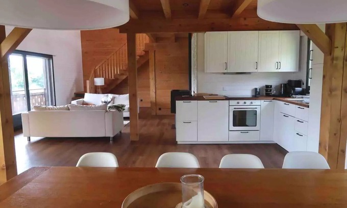 Le Frasnois Ski Chalet | Chalet Accueillant Avec vue sur le lac de Narlay