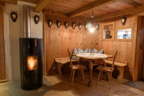Bartholomaeberg Ski Chalet | Chalet Berghaus Bartholomäberg