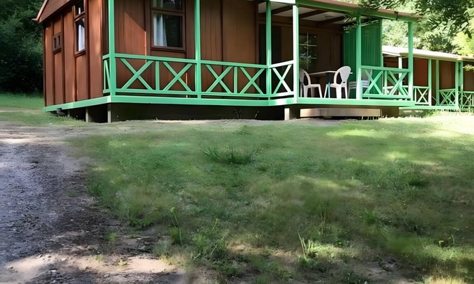 Bretagne-d'Armagnac Apartment | Chalet 'Campitel 4 Personnes 93' with Private Terrace, Private Garden and Wi-Fi