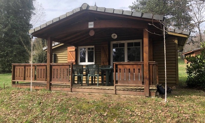 Beynat Ski Chalet | Chalet Charley with lake view