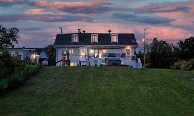 Pohenegamook Ski Chalet | Chalet du Rivage spa, Pohénégamook