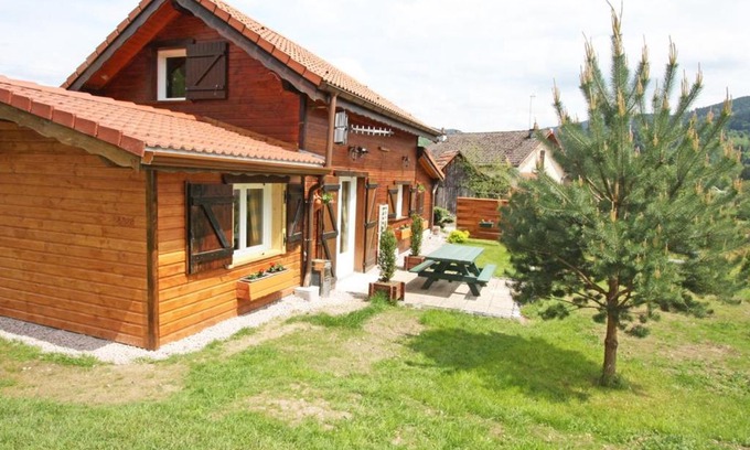 Vagney House | Chalet en bois avec jardin, proche ski et randonnée, équipé pour 8 pers. à Vagney, Vosges - FR-1-589-283