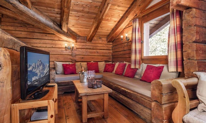 La Perriere Ski Chalet | Chalet, fitness, terrace, fireplace or stove, parking, tv, ski locker, 80m², La Tania