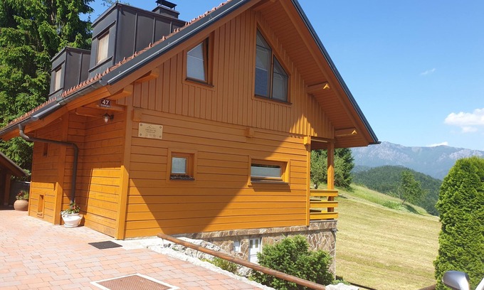 Senturska Gora Ski Chalet | Chalet "Gorski cvet" near Krvavec