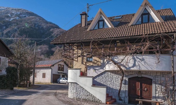 Zaga Ski Chalet | Chalet GoSlo, Soca Valley