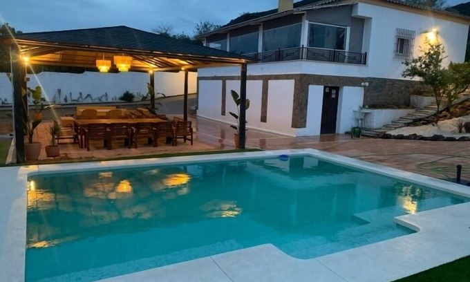 El Brillante House | Chalet in Córdoba · 5 bedrooms · 10 beds · 3.5 baths