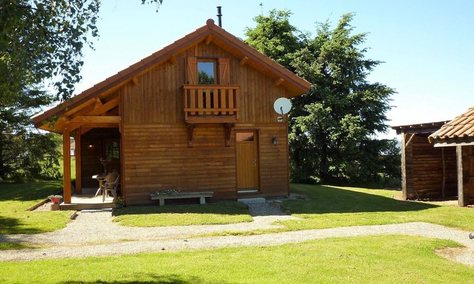 Domaize Ski Chalet | Chalet in nature with herb garden