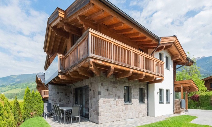 Lengdorf House | Chalet in Niedernsill near Ski Slopes