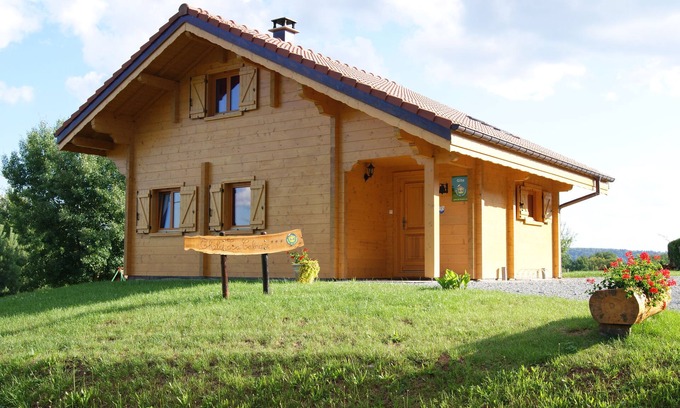 Etobon Ski Chalet | Chalet in the heart of a peaceful green setting - Gîte de France 3 épis