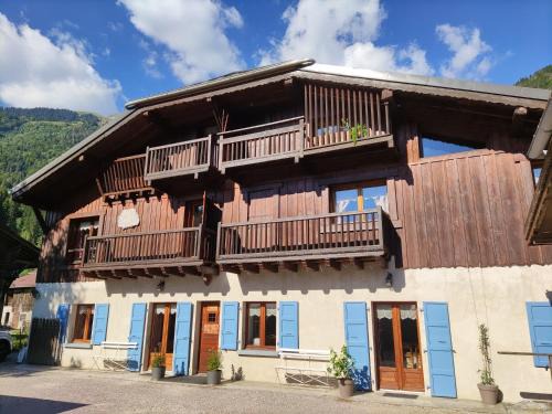 Samoens Ski Chalet | Chalet La Ferme d'Henriette, à Samoëns