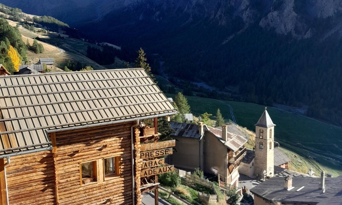 Saint-Veran Ski Chalet | Chalet Luxueux à 500 Mètres des Pistes Avec Terrasse Plein sud