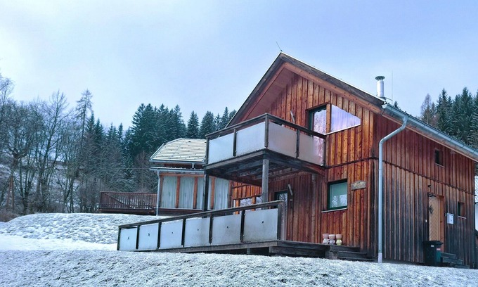 Stadl an der Mur House | Chalet 'Martina' with Mountain View, Private Terrace and Wi-Fi