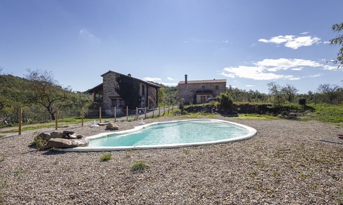 La Molsosa Ski Chalet | Chalet 'Masia La Clariana' with Mountain View, Private Pool and Wi-Fi