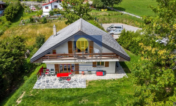 Leysin Apartment | Chalet Neigeos Three-bedroom apartment (90 m2) for 4 to 8 people total renewed from July to December