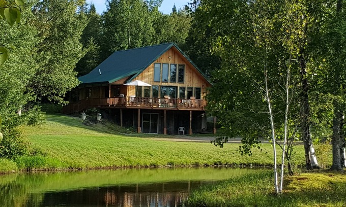 Jackman Ski Chalet | Chalet on Private Trout Pond w/ITS Access