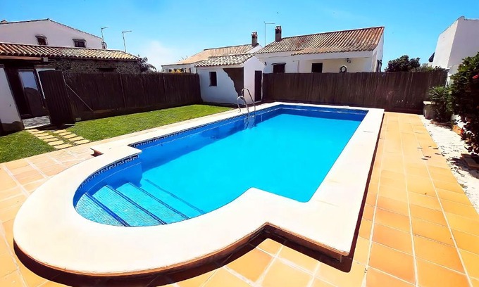 Conil de la Frontera House | Chalet piscina compartida III con Jardín Privado-Solo familias Pareja