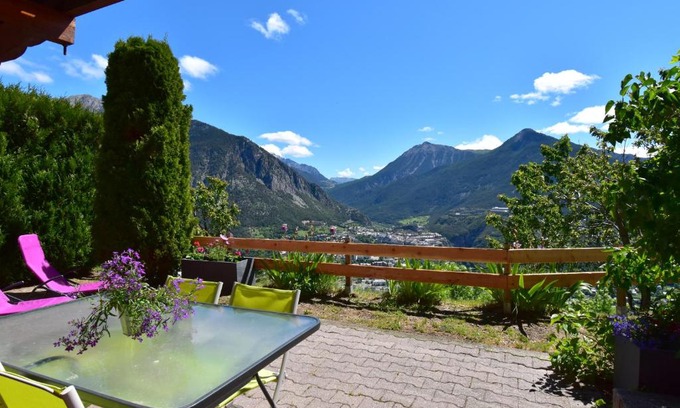 Puy-Saint-Pierre Apartment | CHALET SERRE CHEVALIER AVEC VUE EXCEPTIONNELLE