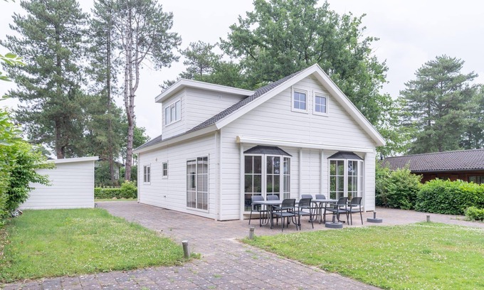 Langeberg House | Chalet with 4 bedrooms and 2 bathrooms