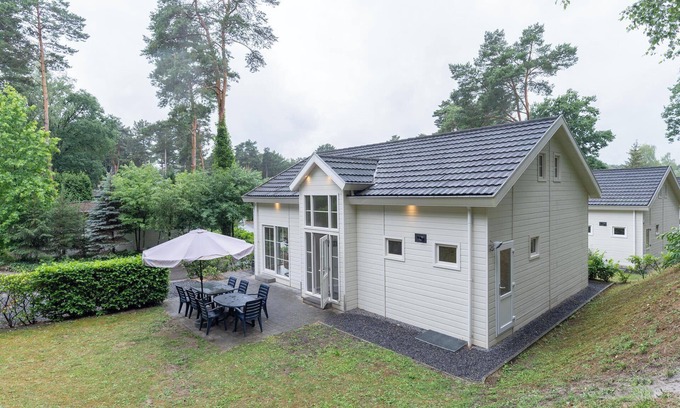 Langeberg House | Chalet with 5 bedrooms and 2 bathrooms