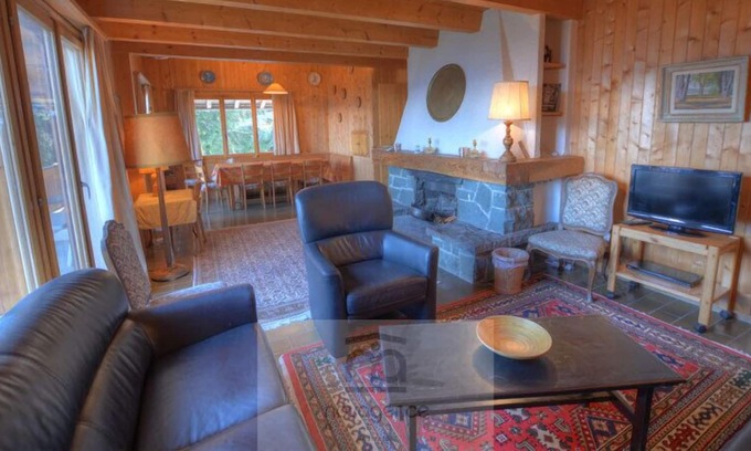 Anzere Ski Chalet | Chalet with : Ground floor : 1 bedroom with 1 bunk beds + washbasin, 2 bedrooms with 1 bunk beds ea