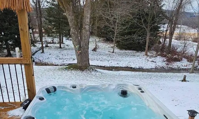 The Blue Mountains Ski Chalet | CHALET WITH HOT TUB IN THE BLUE MOUNTAINS!!!