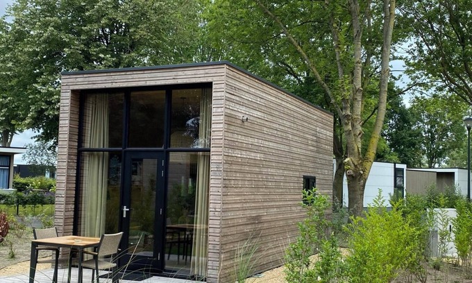 Nunspeet House | Chalet with sleeping loft and terrace