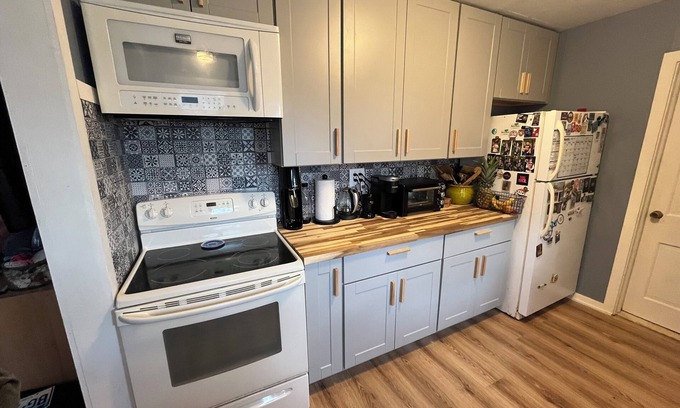 Saybrook Manor Cottage | Chalker Beach Cottage