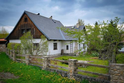 Frysava pod Zakovou horou House | Chalupa na Fryšavě