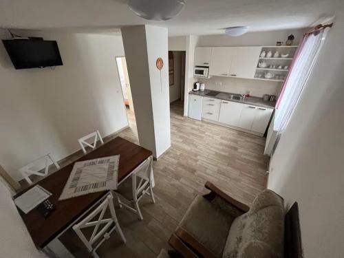 Lasenice House | Chalupa u Lávky Apartmán se dvěma oddělenými pokoji