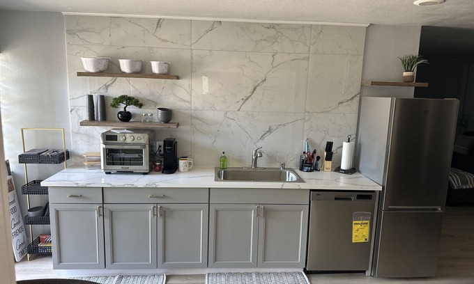 University Place Apartment | Chambers Bay LodgennLocated in beautiful University Place