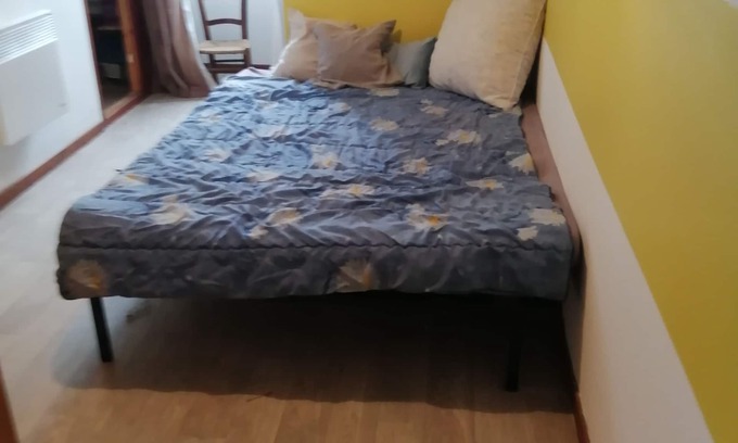 Os-Marsillon Condo | Chambre 10m2 Avec Coin Bureau 20 la Nuit