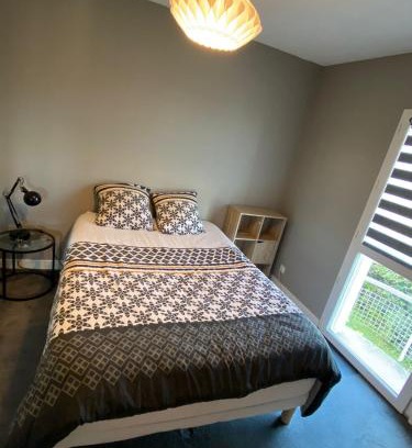 Saint-Remy-en-Rollat Bed & Breakfast | Chambre avec balcon proche vichy