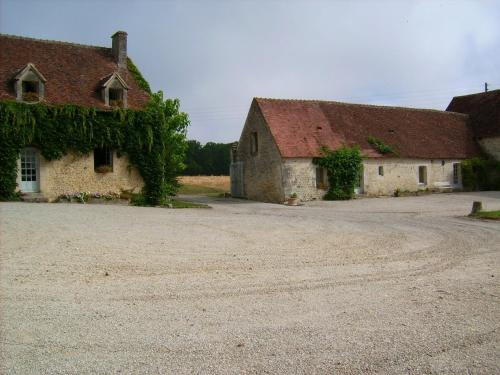 Le Pin-la-Garenne Bed & Breakfast | Chambre d'hôte au domaine de la Miottiere