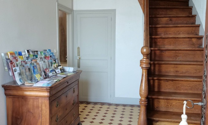 Troo House | Chambre D'hôtes de Charme Dans Village Troglodytique : La Chambre du Poète