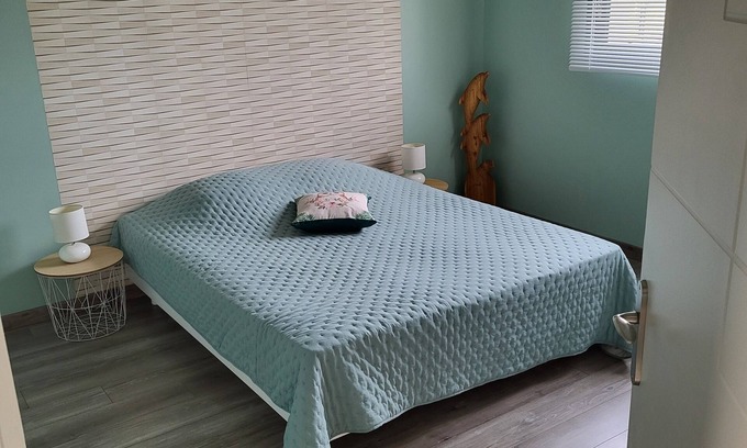 Monce-en-Belin House | Chambre Dans Maison Contemporaine