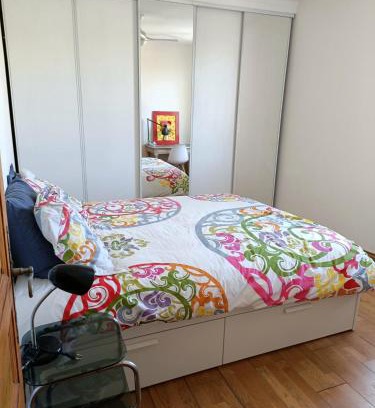 Saint-Mitre House | Chambre dans maison individuelle vue sur le massif de l'étoile