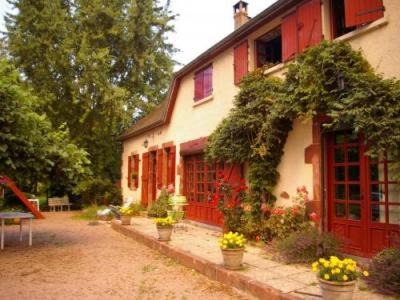Saligny-sur-Roudon Bed & Breakfast | Chambre familiale proche du PAL -Cardamome-