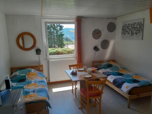 Saint-Claude Bed & Breakfast | chambre Haut jura
