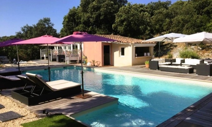 Puechabon Bed & Breakfast | Chambre "La Liquière" en Chambres D'hôtes, Piscine, Proche St Guilhem le Désert