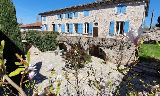 Bruniquel Bed & Breakfast | Chambre La Vie Est Belle, à Bruniquel