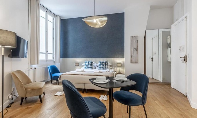Faubourg-du-Roule Apartment | Champs Elysées - Amazing Apartment - Studio
