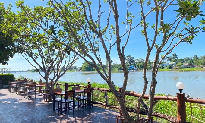 Chai Nat Hotel | Chaophaya Thara Riverside