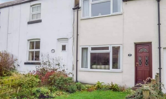 Grosmont Cottage | CHAPEL COTTAGE, pet friendly, country holiday cottage in Grosmont