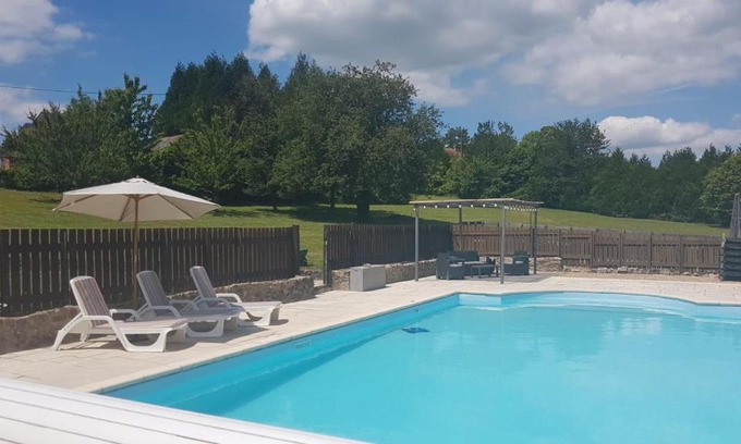 Piegut-Pluviers House | Character 2 bed cottage within walking distance of bar/restaurants