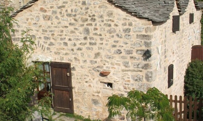 Saint-Andre-de-Vezines Cottage | Characterful Cottage, exceptional view on Dourbie Valley, near Millau Viaduct
