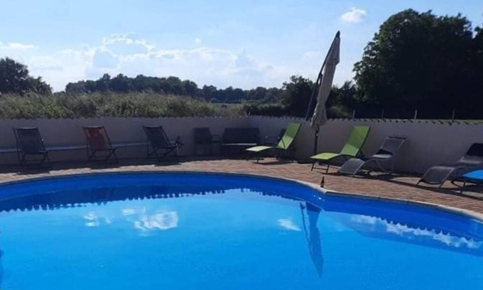Nanteuil-en-Vallee House | Character house with swimming pool