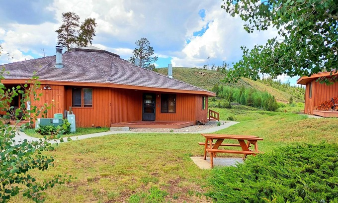 Grand Lake House | Charm Soda Springs Townhome 1 bedroom1 bath