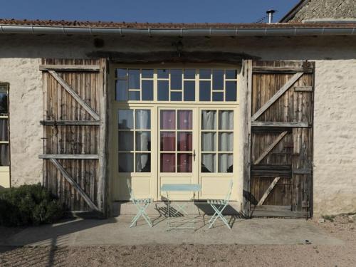 Saint-Bonnet-de-Rochefort House | Charmante maison rénovée, 4-5 pers., jardin clos, près de Charroux et Ebreuil. Draps inclus, animaux OK - FR-1-489-181