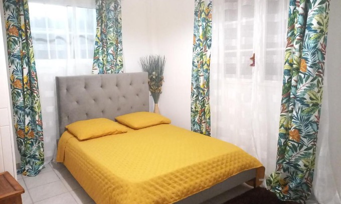 Pointe-Noire Apartment | Charmant logement avec spa/petit-déjeuner inclus.